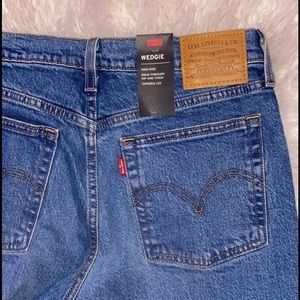 Levi jeans